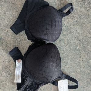 Women bra new with tags triumph